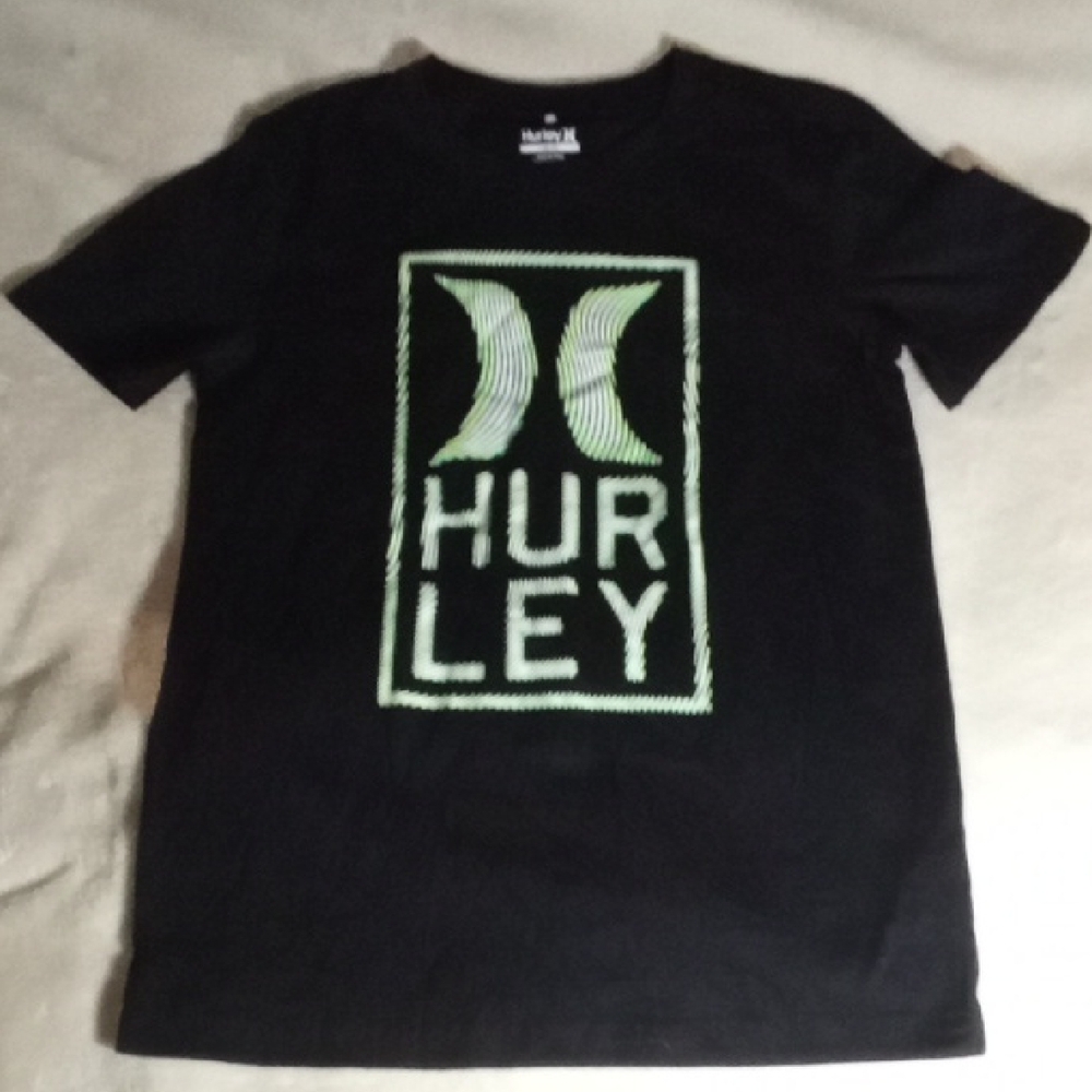 HURLEY NEW NO TAGS BOYS SIZE 10-12 LARGE SHORT SLEEVED TEE!